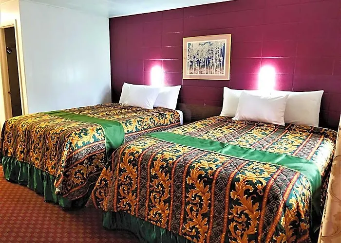 Town House Motor Hotel
